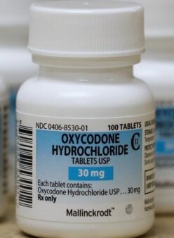 Bottle of Oxycodone Hydrochloride 30mg Tablets USP manufactured by Mallinckrodt Pharmaceuticals.